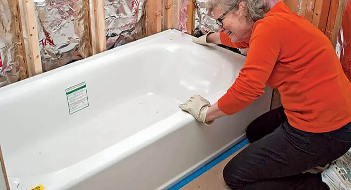 Install the new bathtub in place